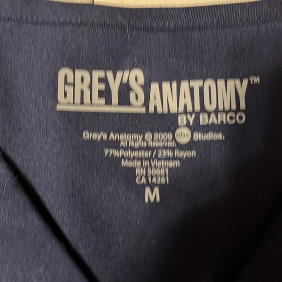 Greys Anatomy navy scrub top. Size Medium - Picture 7 of 9